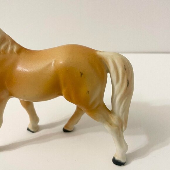 Vintage Porcelain Horse Figurine 5 Inch Tall Made in Japan - Picture 3 of 16